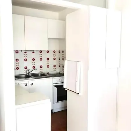 - Du Roi Apartment *